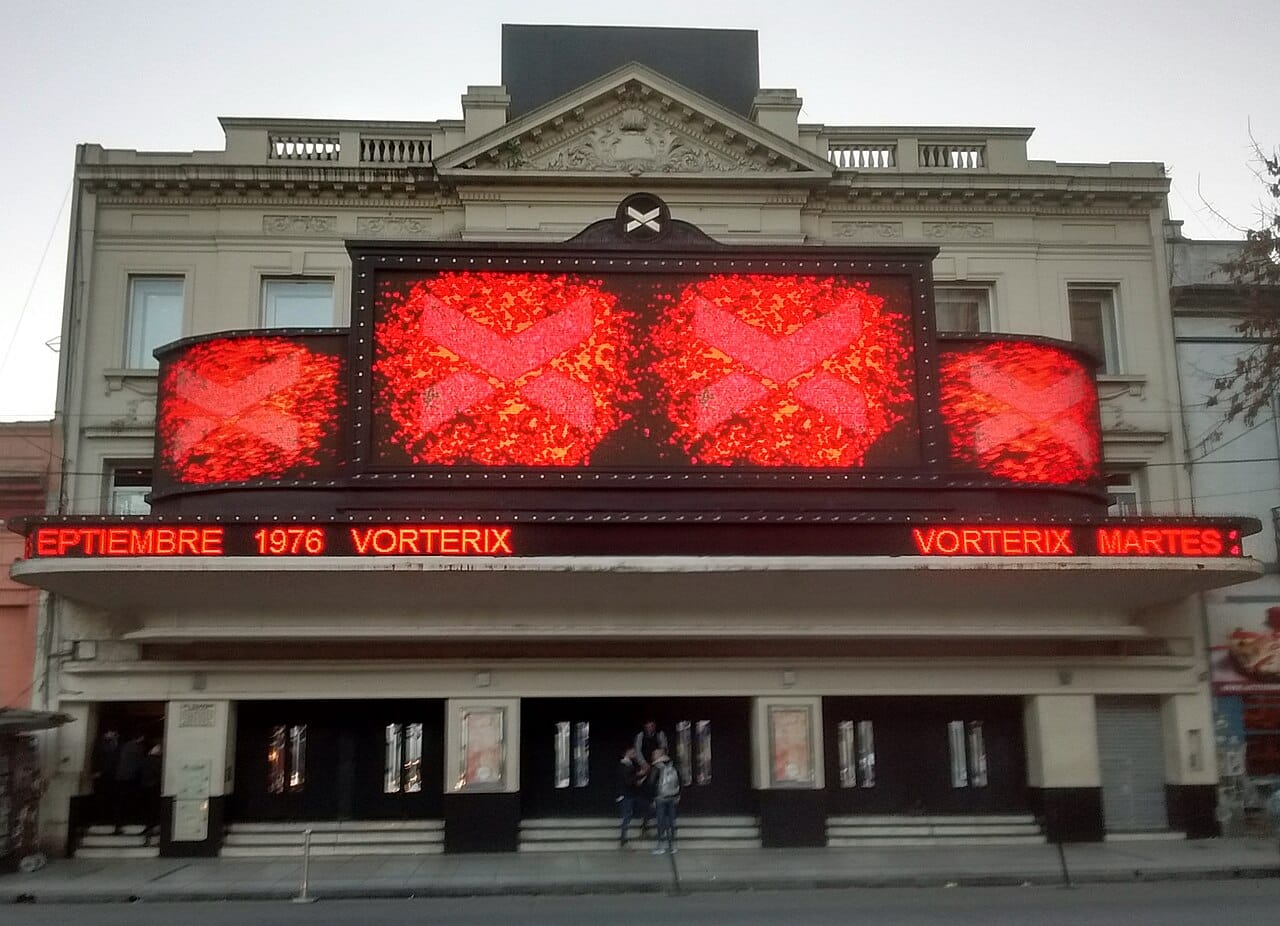 Fachada del Teatro Vorterix, Colegiales